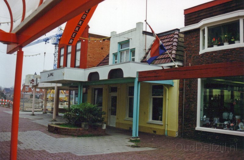 Waterstraat met luifelplan t.o. Blokker.jpg
